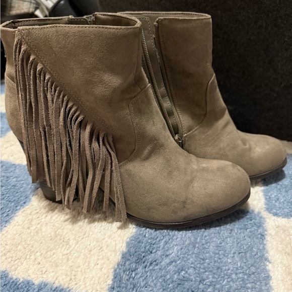 Women's Gray Suede Ankle Boots - Picture 1 of 4